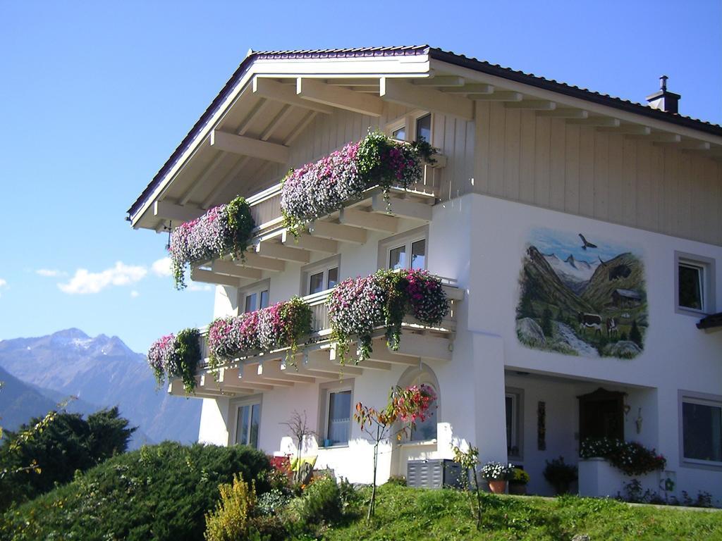 Ferienwohnung Zwoelferblick Bramberg am Wildkogel Habitación foto